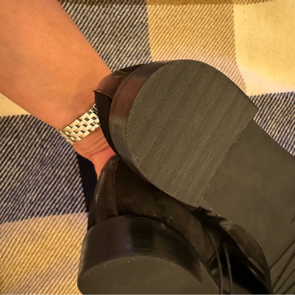 Stuart Weitzman Black Leather & Suede Flats with slight, 1 inch heel. Size 7.5 - Picture 2 of 6